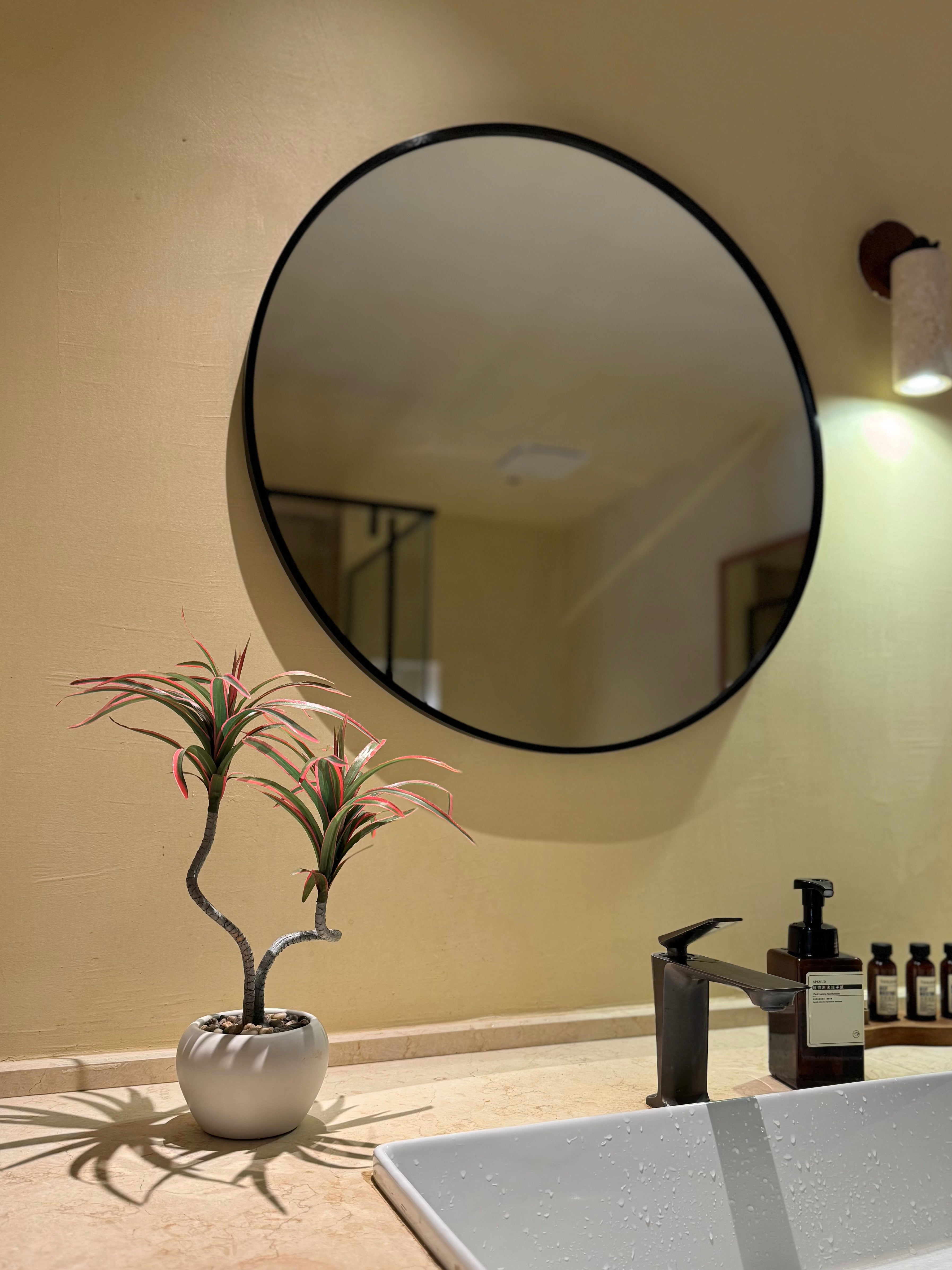 【香港現貨】仿真龍血蘭陶瓷盆栽 (39cm) | 日系極簡禪意 扭曲枝幹造型 Dracaena - Midoria