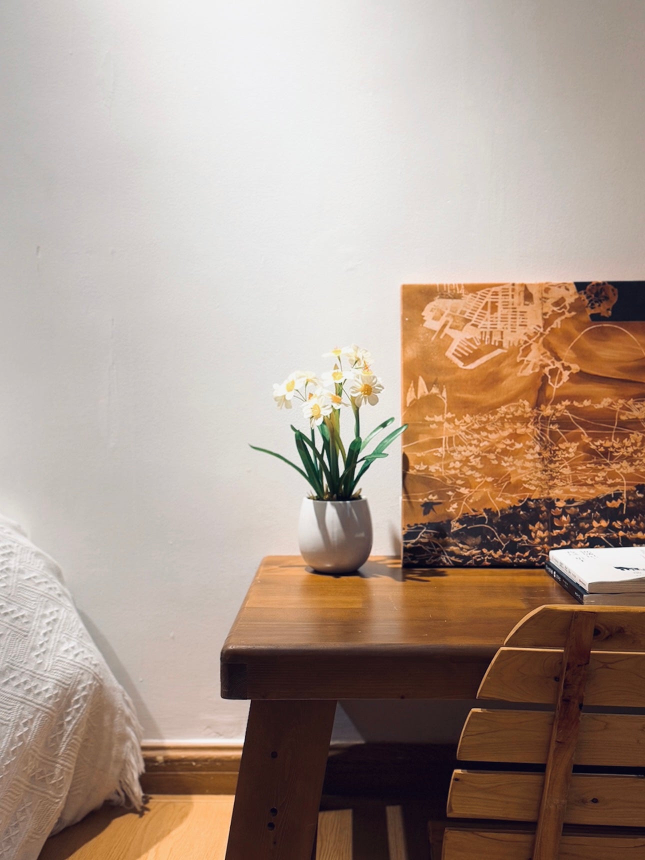 【香港現貨】仿真水仙花陶瓷盆栽 (31cm) | 典雅東方美學 Narcissus Potted Plant - Midoria